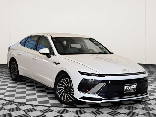 2025 Hyundai Sonata Hybrid SEL Sedan