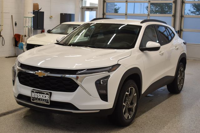 2025 Chevrolet Trax LT - Photo 9
