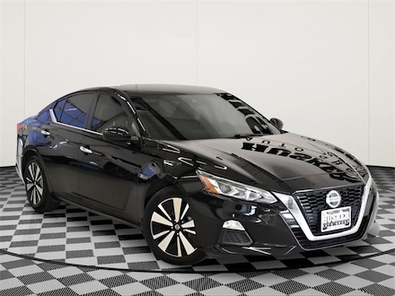 2022 Nissan Altima 2.5 SV Sedan