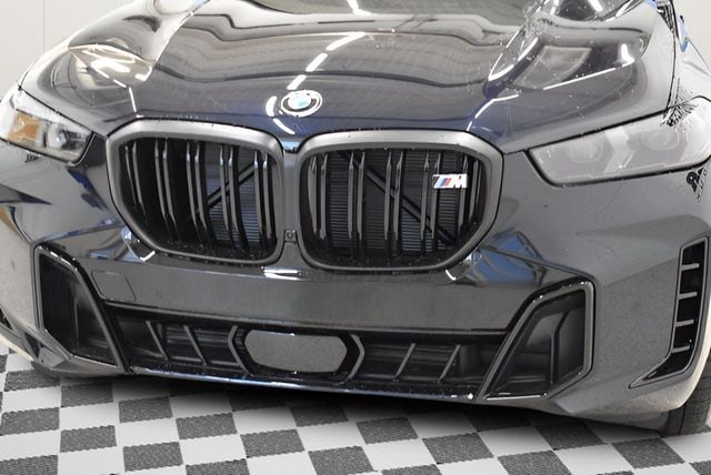 2026 BMW X5 M60i - Photo 17