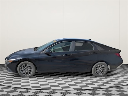 2024 Hyundai Elantra SEL Sedan