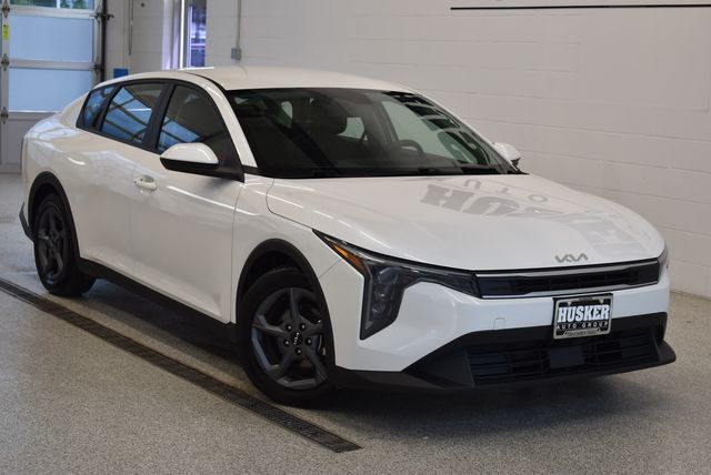 2025 Kia K4 LXS AT's photo
