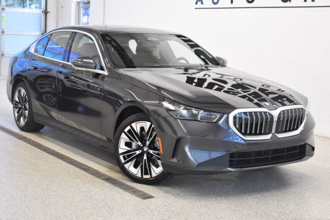 2027 BMW 530i xDrive Sedan