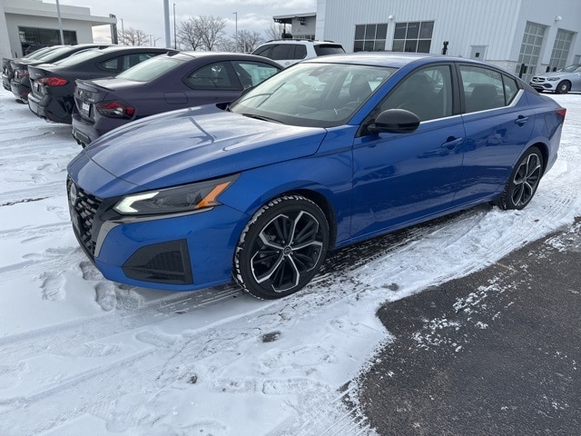 2025 Nissan Altima SR