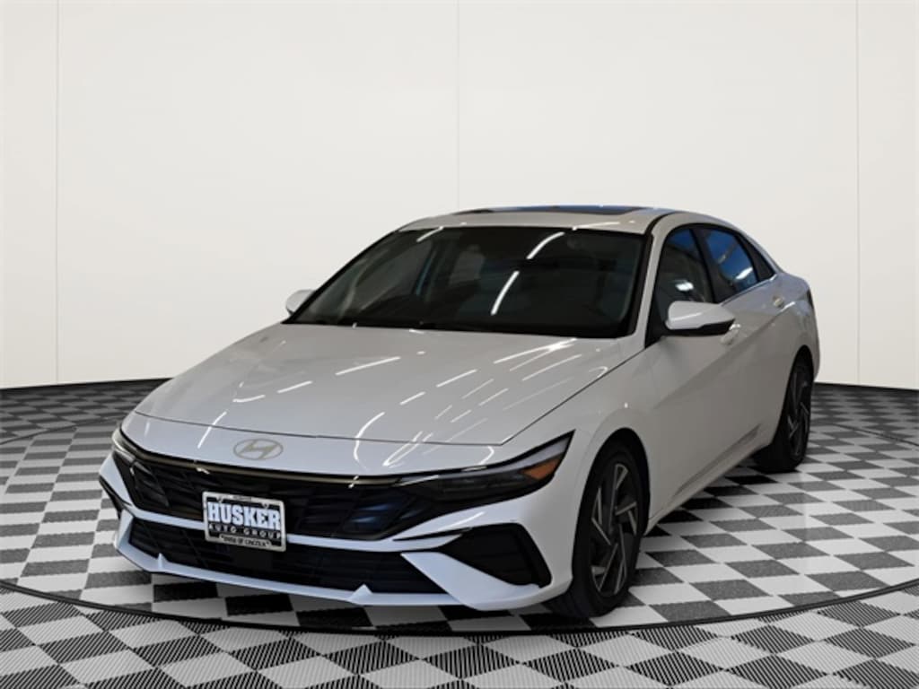 Used 2025 Hyundai Elantra Hybrid Limited Sedan