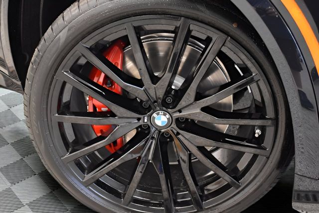 2026 BMW X5 M60i - Photo 32