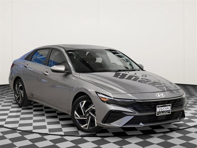 2025 Hyundai Elantra SEL Convenience Sedan