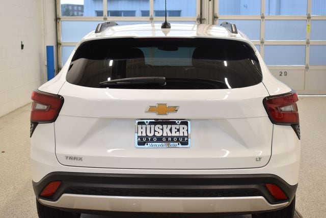 2025 Chevrolet Trax LT - Photo 11