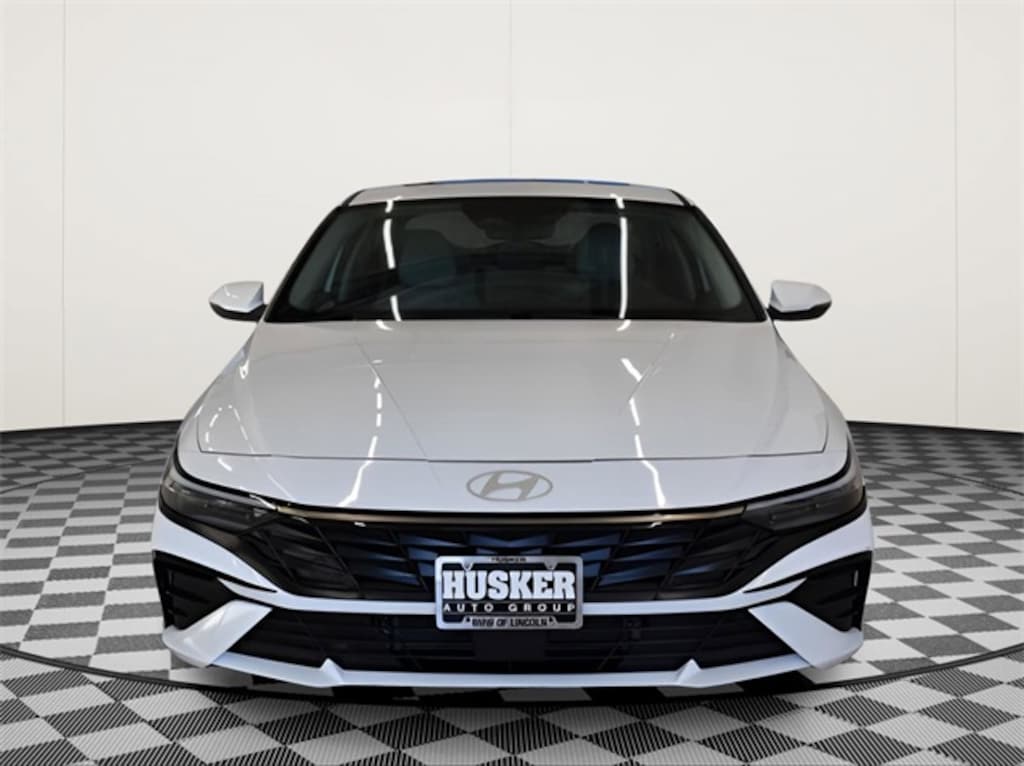 Used 2025 Hyundai Elantra Hybrid Limited Sedan