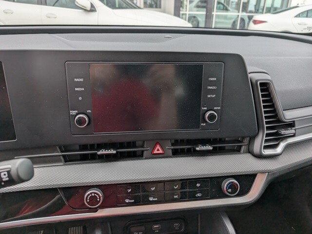 2024 Kia Sportage LX photo 3