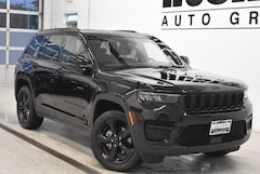 2024 Jeep Grand Cherokee Laredo SUV