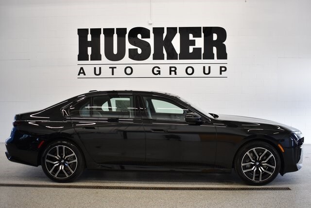 2025 Bmw 760i xDrive photo 2