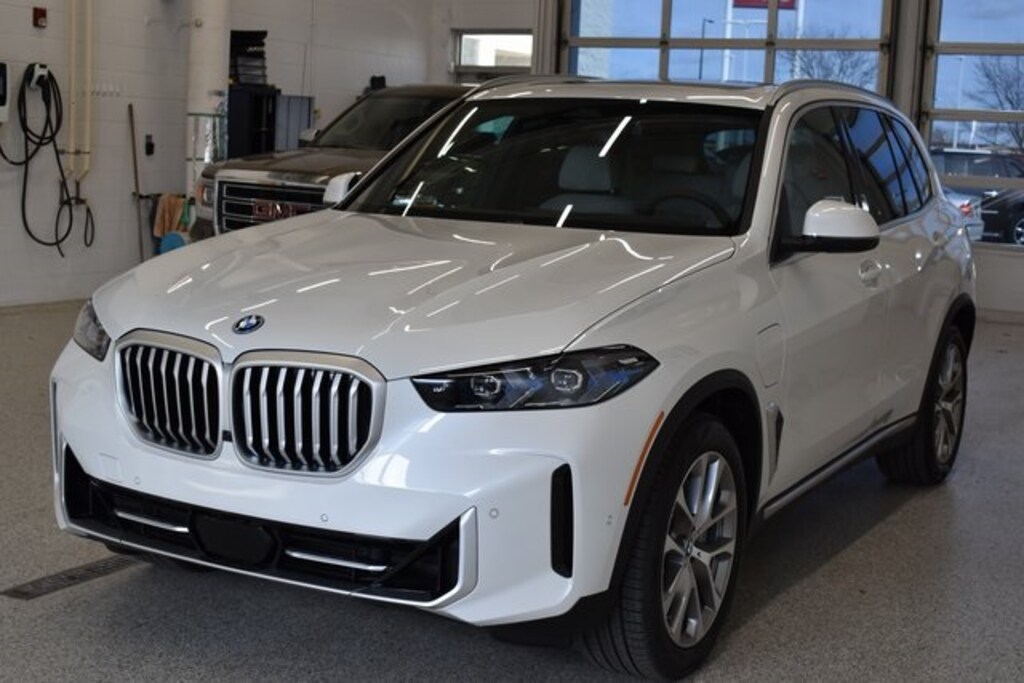 New 2026 BMW X5 PHEV xDrive50e SUV