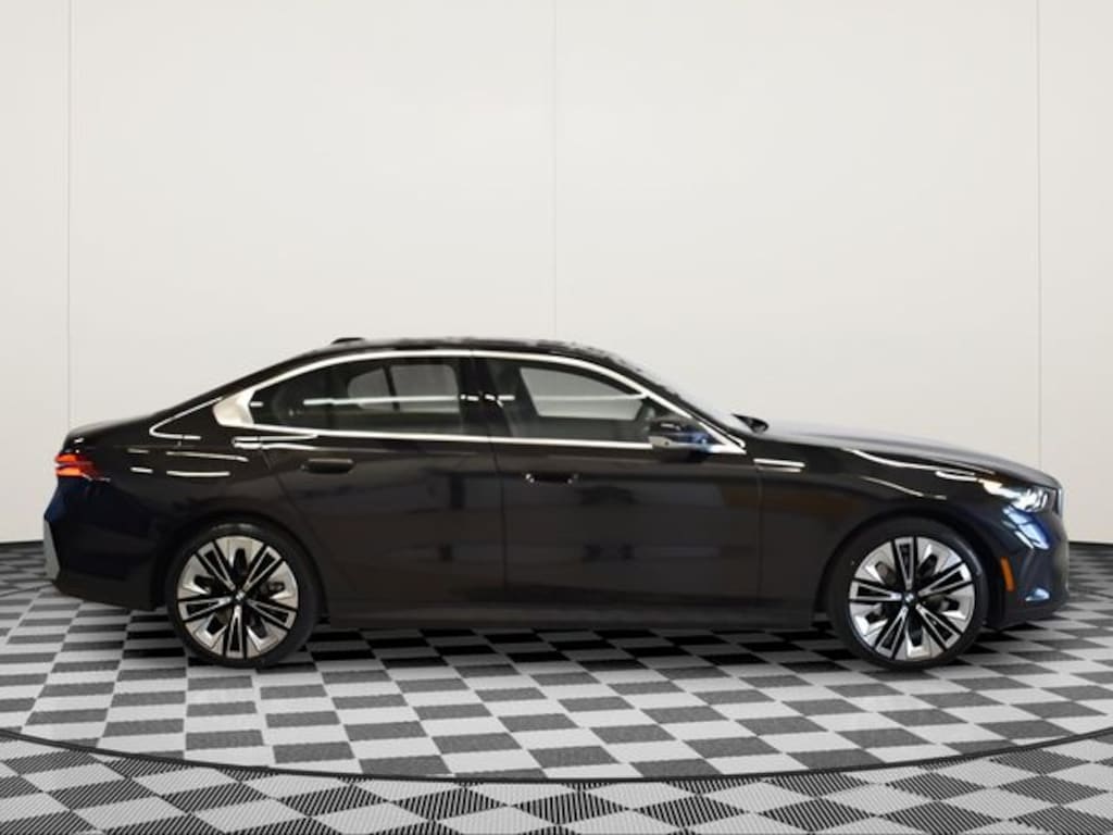 New 2026 BMW 530i xDrive Sedan