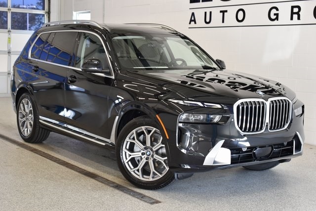 2026 BMW X7 40i's photo