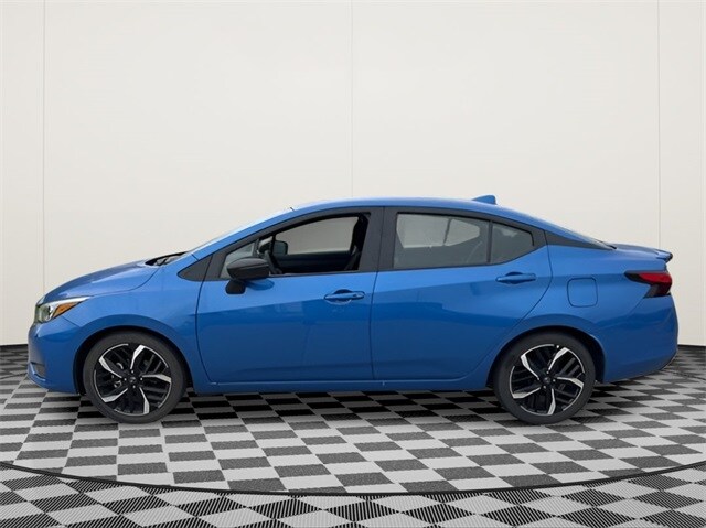 2024 Nissan Versa 1.6 SR photo 4