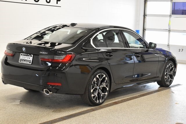 2026 Bmw 330i xDrive Sedan photo 4