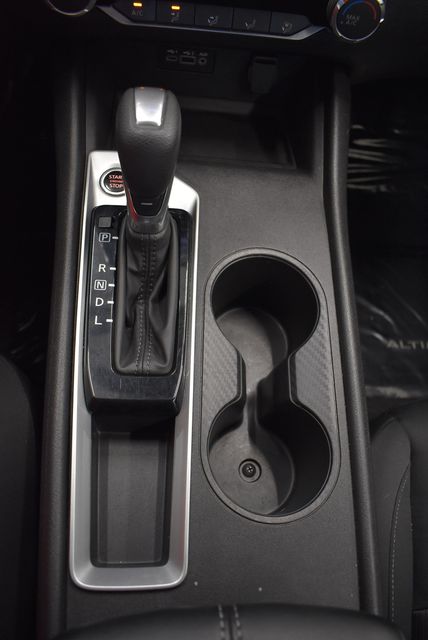 2025 Nissan Altima SV - Photo 27