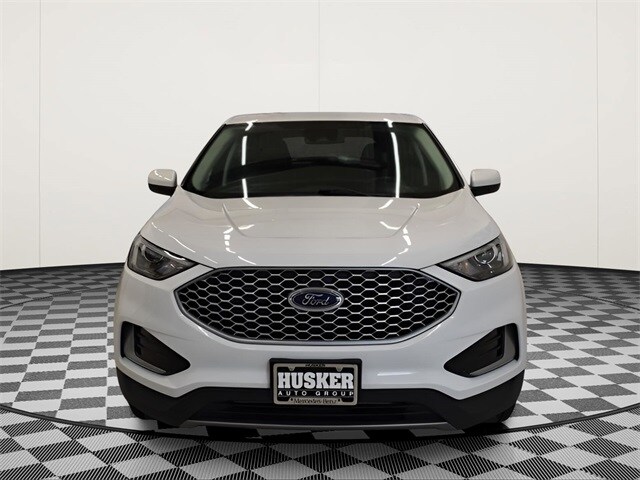 2023 Ford Edge SEL photo 3