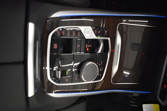 2026 BMW X5 50e - Photo 31
