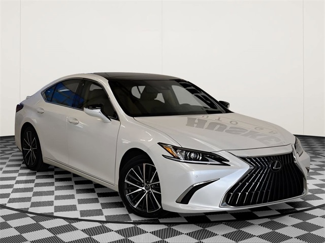 2023 Lexus ES 350's photo