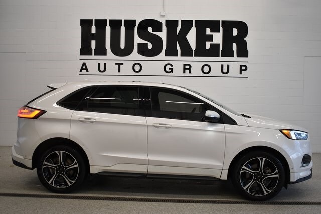 2019 Ford Edge ST photo 2