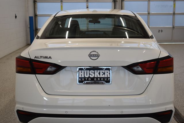 2025 Nissan Altima SV - Photo 11
