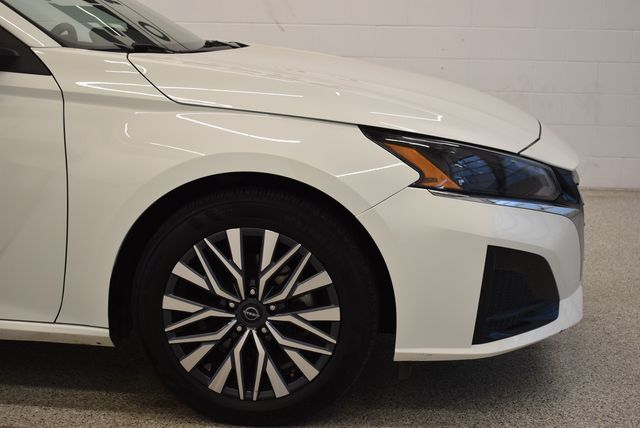 2025 Nissan Altima SV - Photo 13