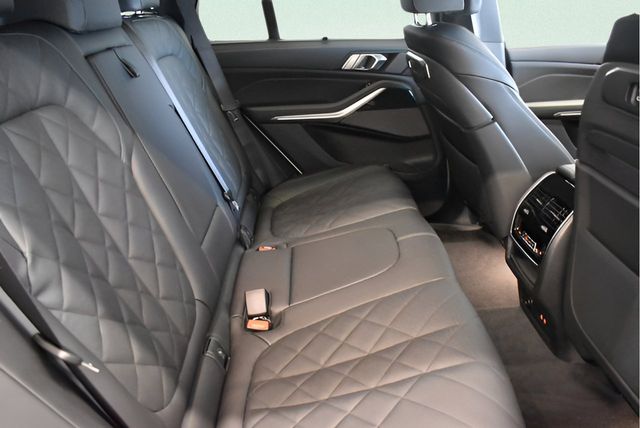 2026 BMW X5 M60i - Photo 17