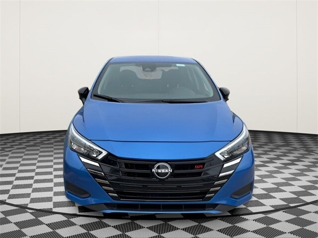 2024 Nissan Versa 1.6 SR photo 2