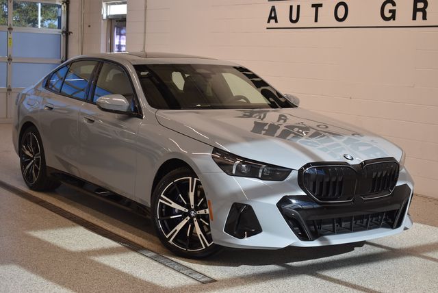 Brooklyn Gray 2027 BMW 5 Series Sedan All-Wheel Drive 8-Speed Automatic Overdrive