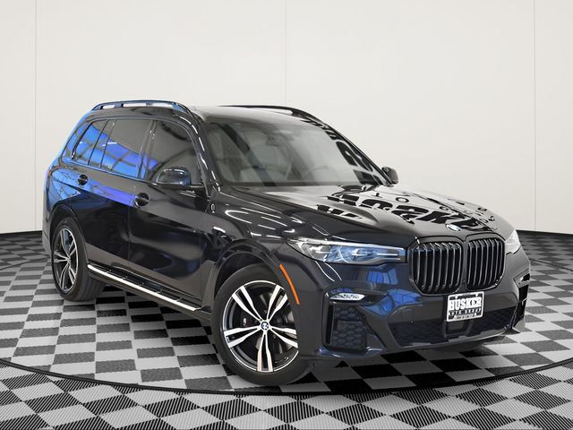 2022 BMW X7 xDrive40i's photo