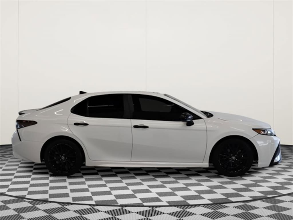 Used 2021 Toyota Camry SE Sedan