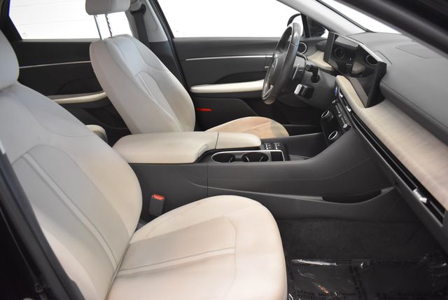 2025 Hyundai Sonata Hybrid SEL - Photo 19
