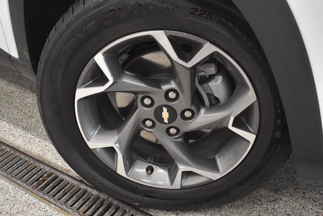 2025 Chevrolet Trax LT - Photo 29
