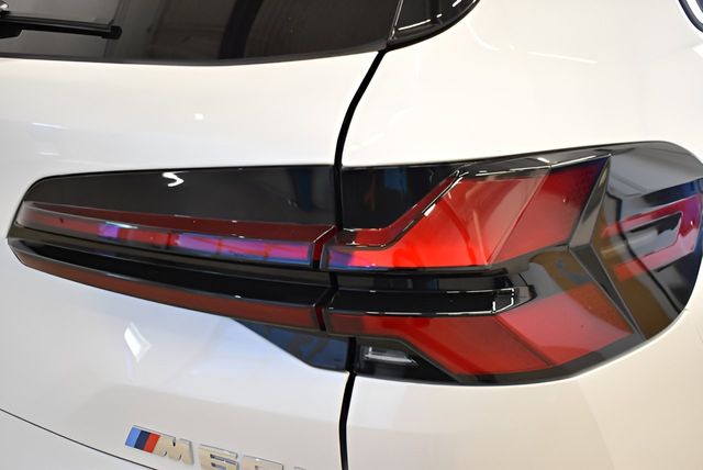 2026 BMW X5 M60i - Photo 12