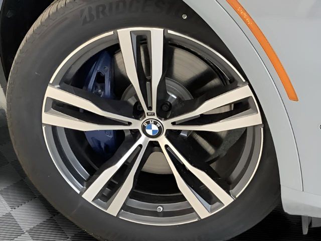 2026 BMW X7 M60i - Photo 11