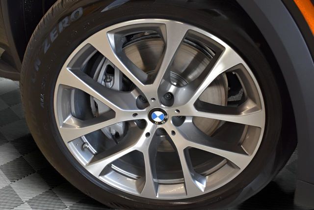 2026 BMW X5 50e - Photo 14