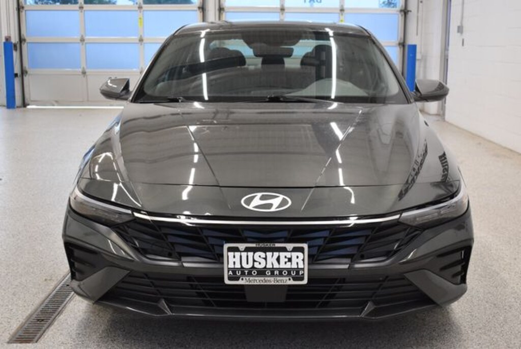 Used 2025 Hyundai Elantra SEL Convenience Sedan