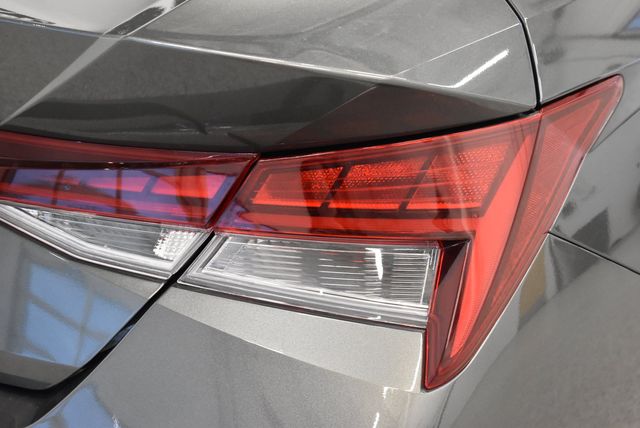 2025 Hyundai Elantra SEL - Photo 12