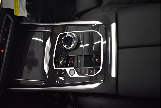 2026 BMW X5 M60i - Photo 28