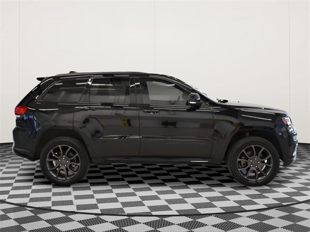 2021 Jeep Grand Cherokee Overland photo 2