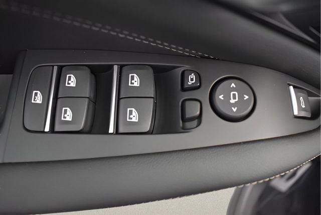 2026 BMW X5 M60i - Photo 21