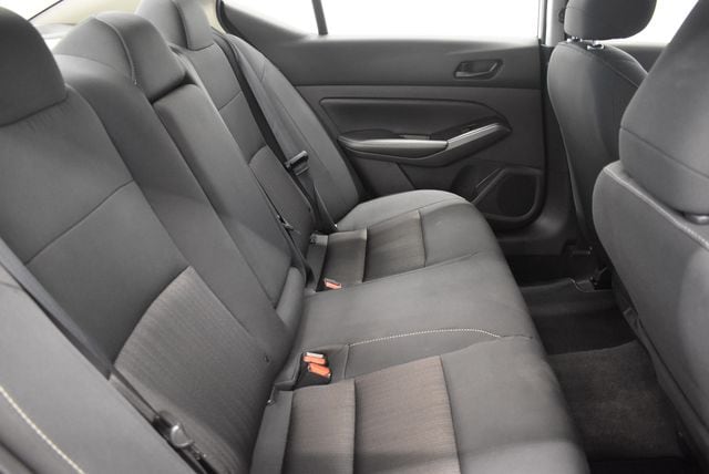2025 Nissan Altima SV - Photo 17