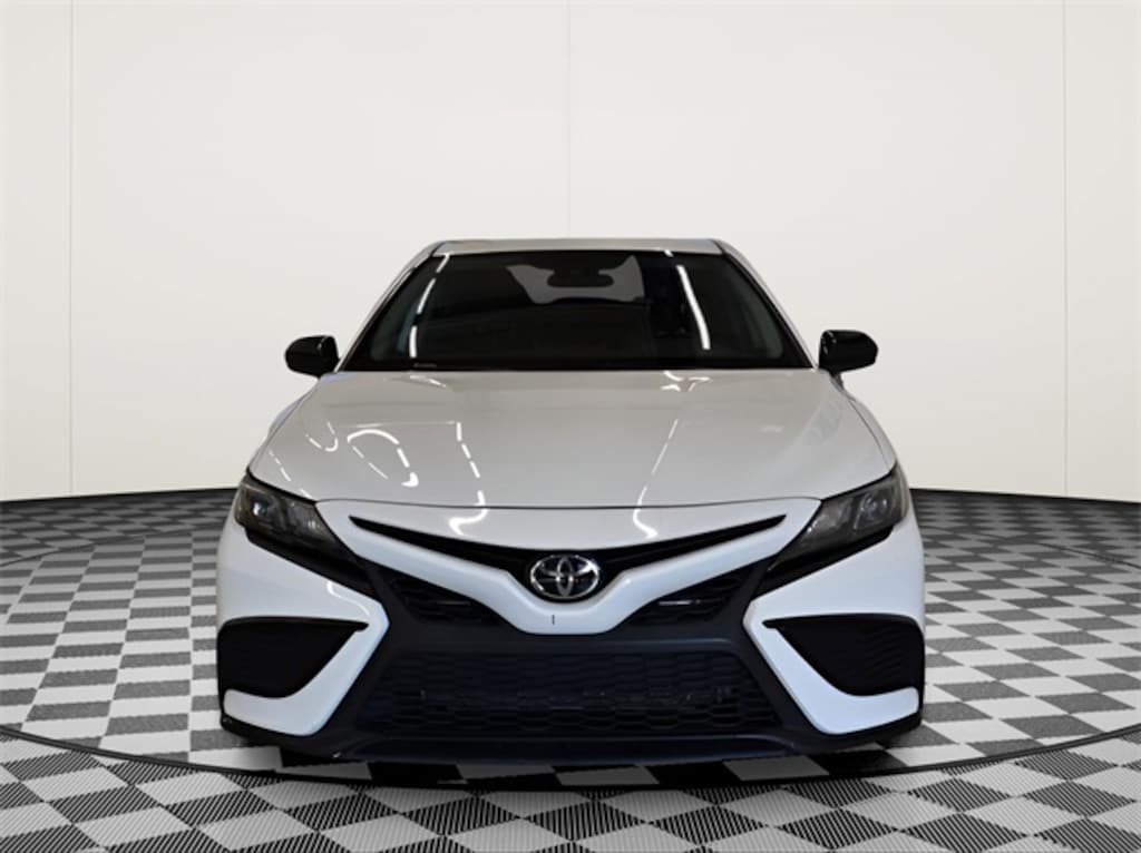 Used 2021 Toyota Camry SE Sedan