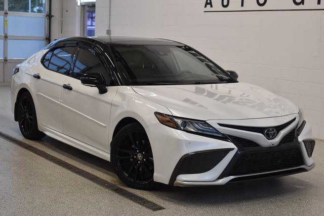 2021 Toyota Camry XSE V6 FWD