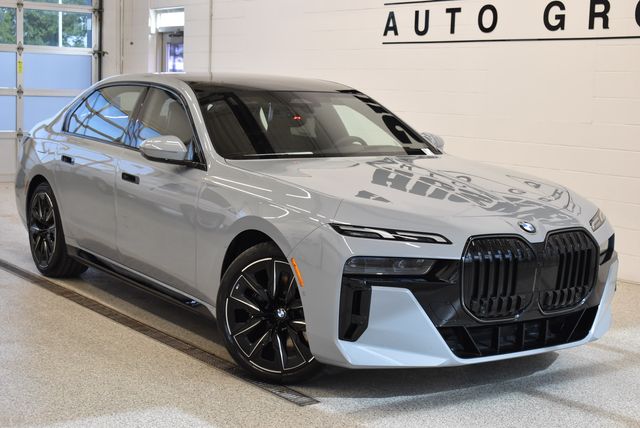 2026 BMW 7 Series 740i xDrive Sedan's photo