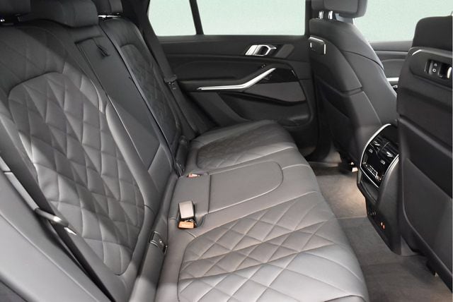 2026 BMW X5 M60i - Photo 20