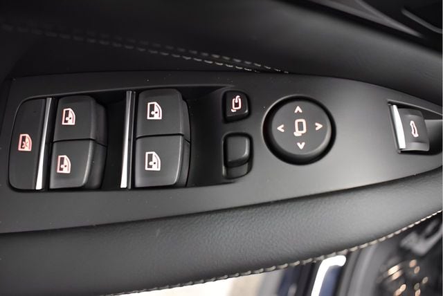 2026 BMW X5 M60i - Photo 24