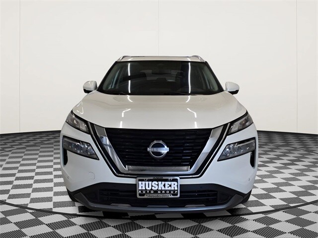 2023 Nissan Rogue SL photo 3